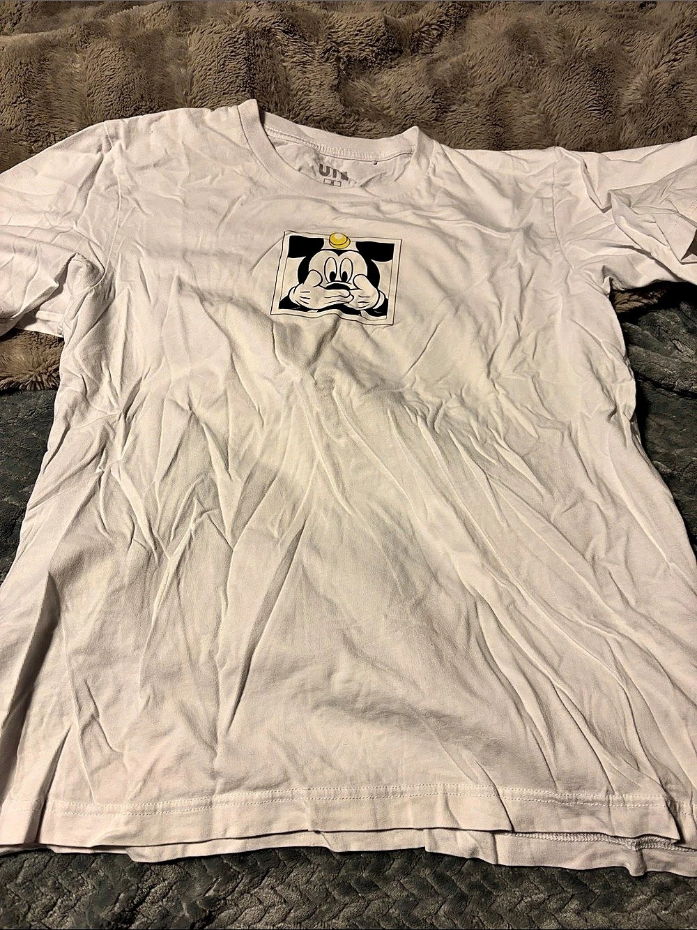 UNIQLO Disney Mickey Mouse graphic tee Short Sleeve Tee in White